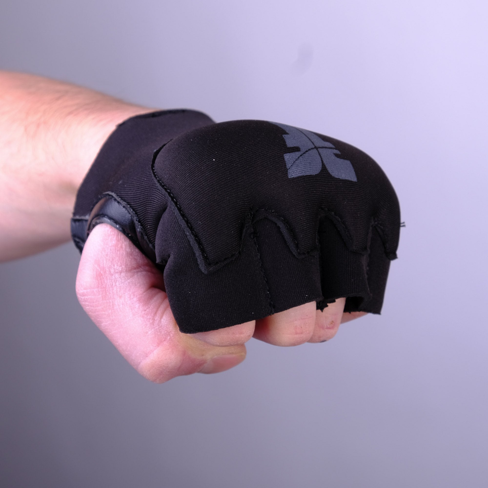 Fighter Strap - Gel Hand-Wraps - black