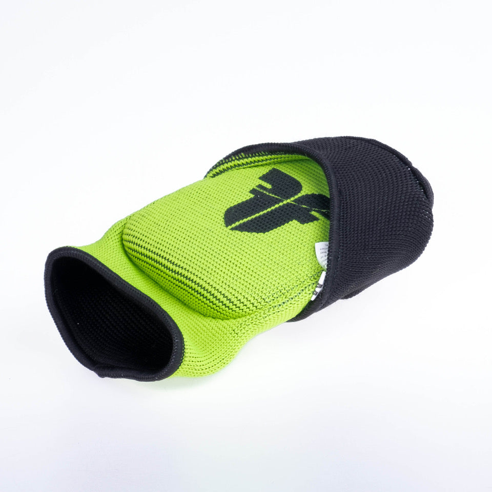 Fighter Reversible Elbow Guard - black/green