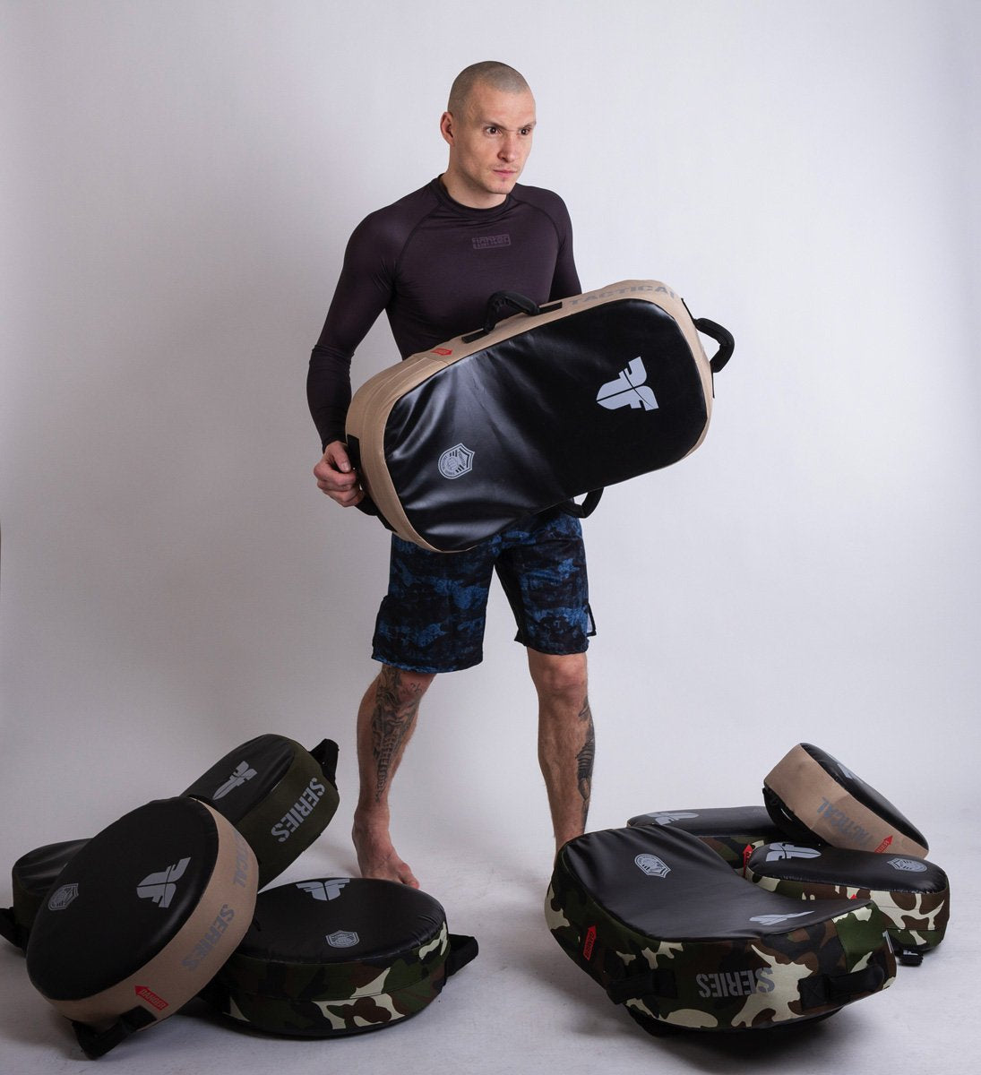 Fighter Kicking Shield - MULTI GRIP - TACTICAL SERIES - Desert